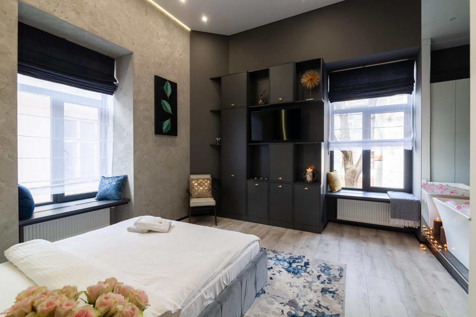 Royal Romantic Apartment With Bathtub Lviv Extérieur photo